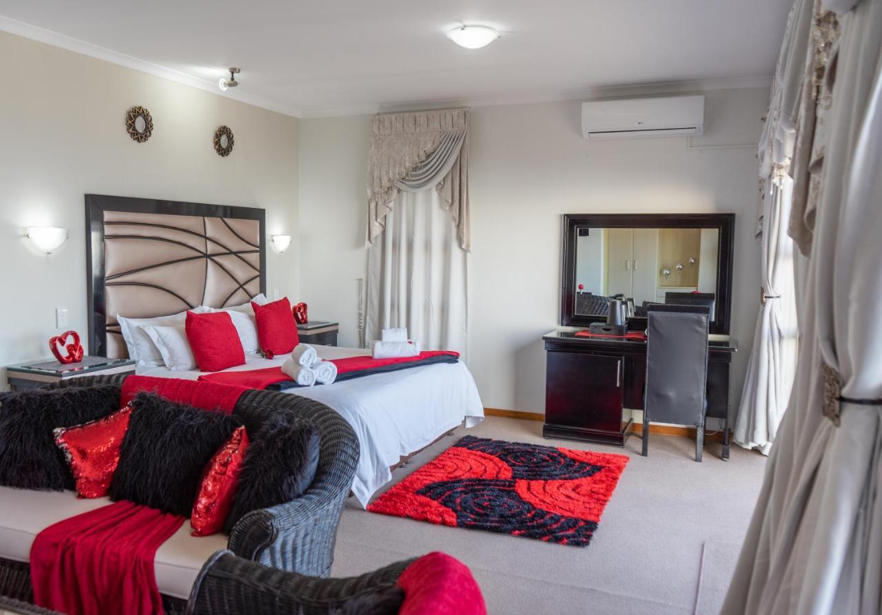 Bar-t-nique Guest House Mossel Bay Extérieur photo
