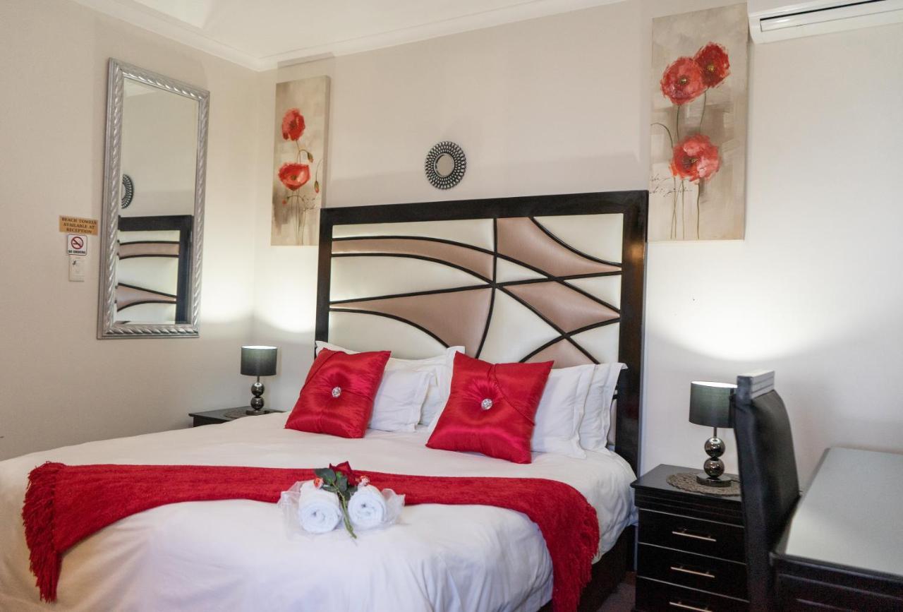 Bar-t-nique Guest House Mossel Bay Extérieur photo