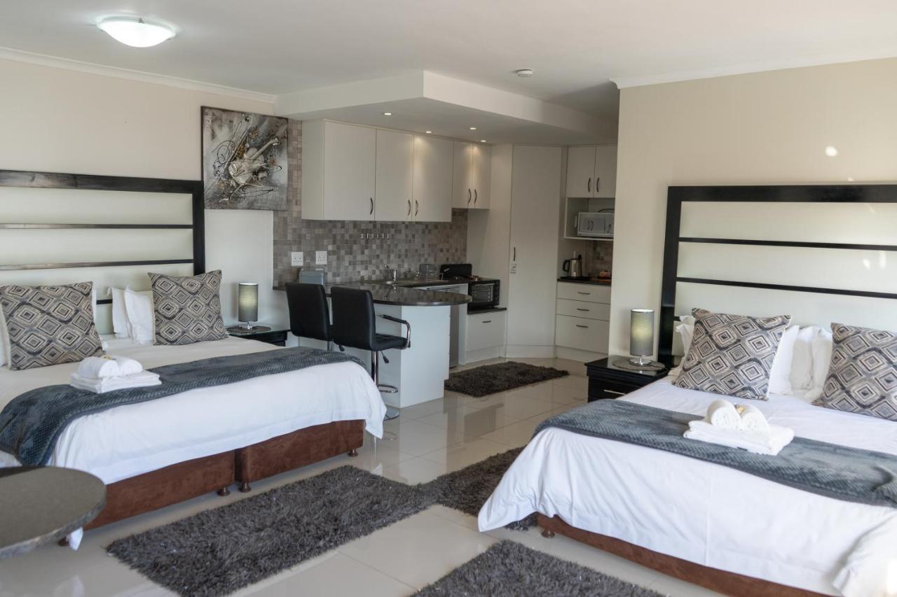 Bar-t-nique Guest House Mossel Bay Extérieur photo