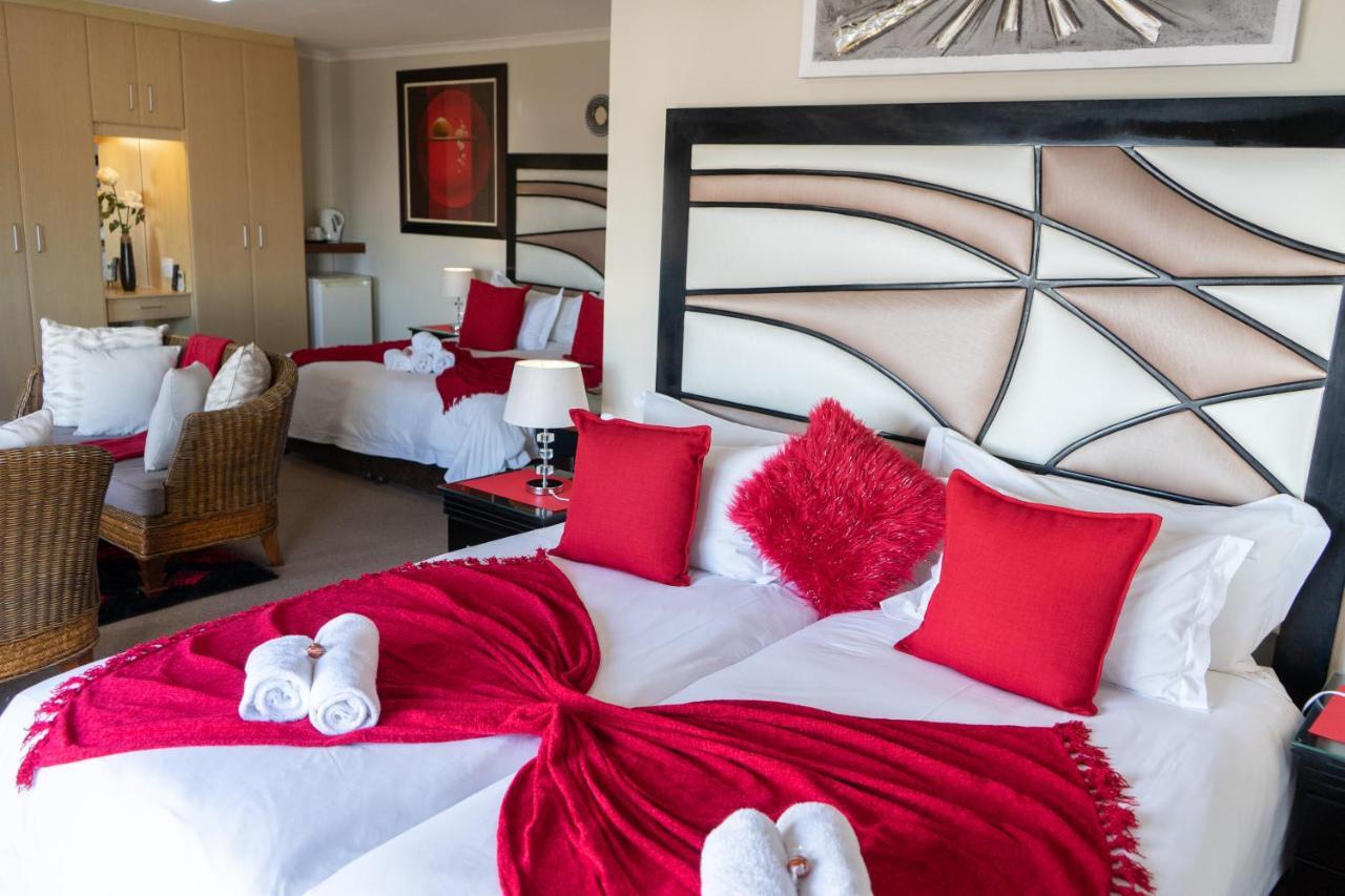 Bar-t-nique Guest House Mossel Bay Extérieur photo