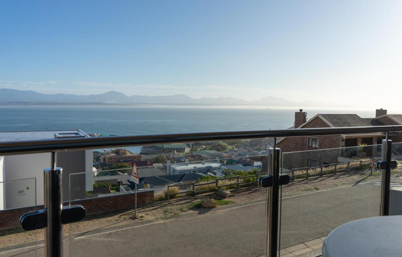 Bar-t-nique Guest House Mossel Bay Extérieur photo