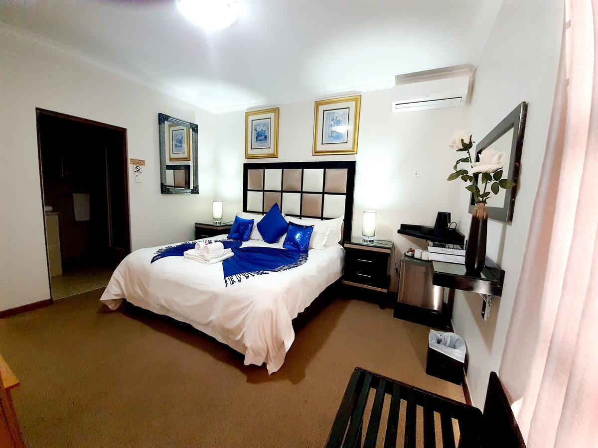 Bar-t-nique Guest House Mossel Bay Extérieur photo